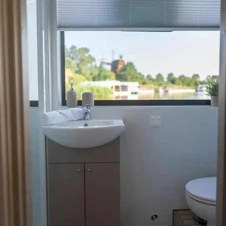 Apartment Luxboot Robel